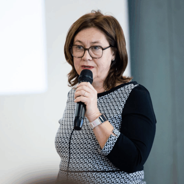 Prof. Dr. Cristina Has referiert beim DEBRA Deutschland-Jahrestreffen 2025 in Rotenburg an der Fulda