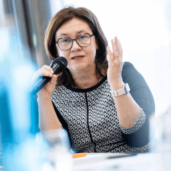 Prof. Dr. Cristina Has referiert beim DEBRA Deutschland-Jahrestreffen 2025 in Rotenburg an der Fulda